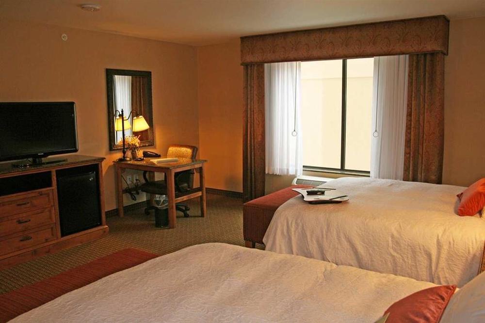 Hampton Inn & Suites Buffalo Quarto foto